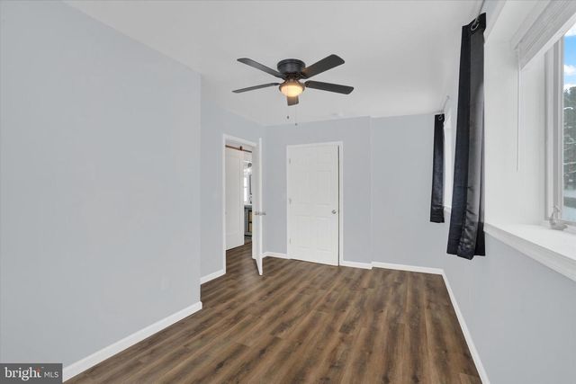 1734 HAMETOWN RD, Glen Rock, PA 17327