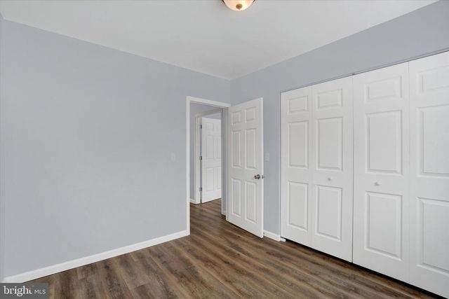 1734 HAMETOWN RD, Glen Rock, PA 17327