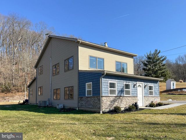 1734 HAMETOWN RD, Glen Rock, PA 17327