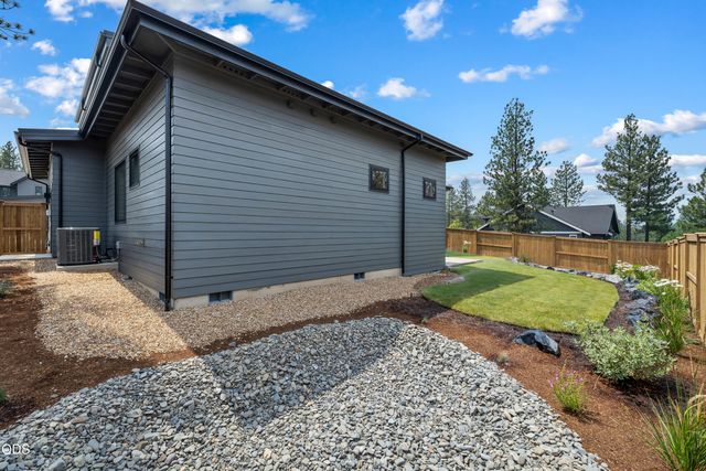 62531 NW Woodsman Loop 78, Bend, OR 97703