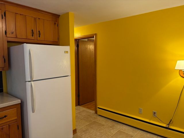 3 Willow St, Oxford, MA 01540