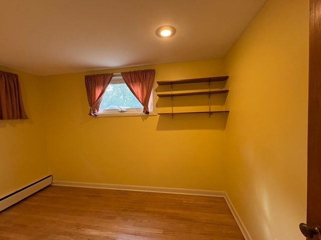 3 Willow St, Oxford, MA 01540