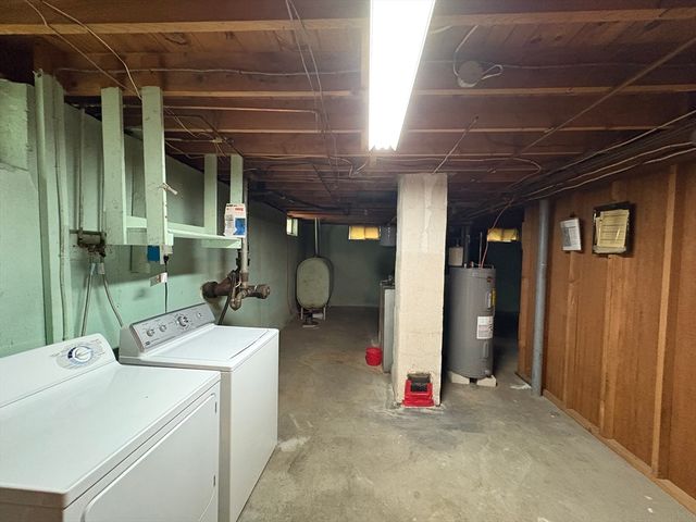 3 Willow St, Oxford, MA 01540