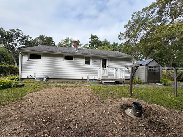 3 Willow St, Oxford, MA 01540