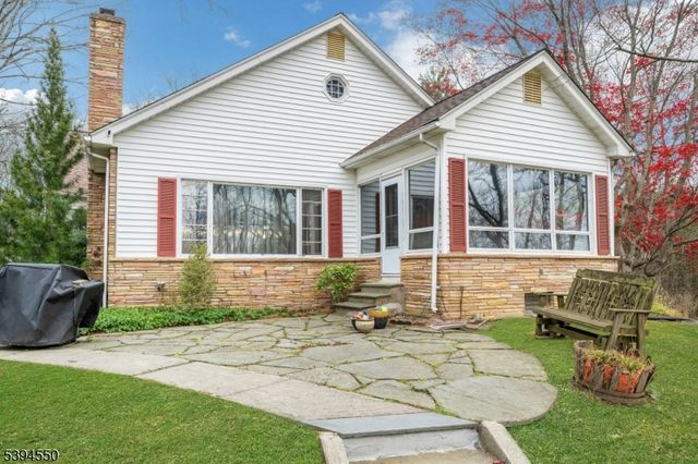 16 Stillwater Rd, Blairstown Twp., NJ 07825