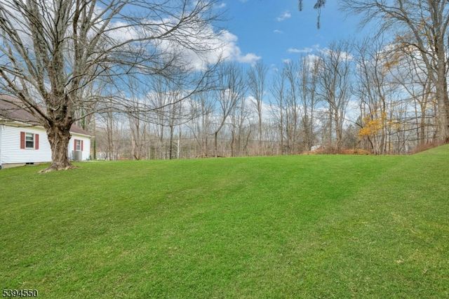 16 Stillwater Rd, Blairstown Twp., NJ 07825