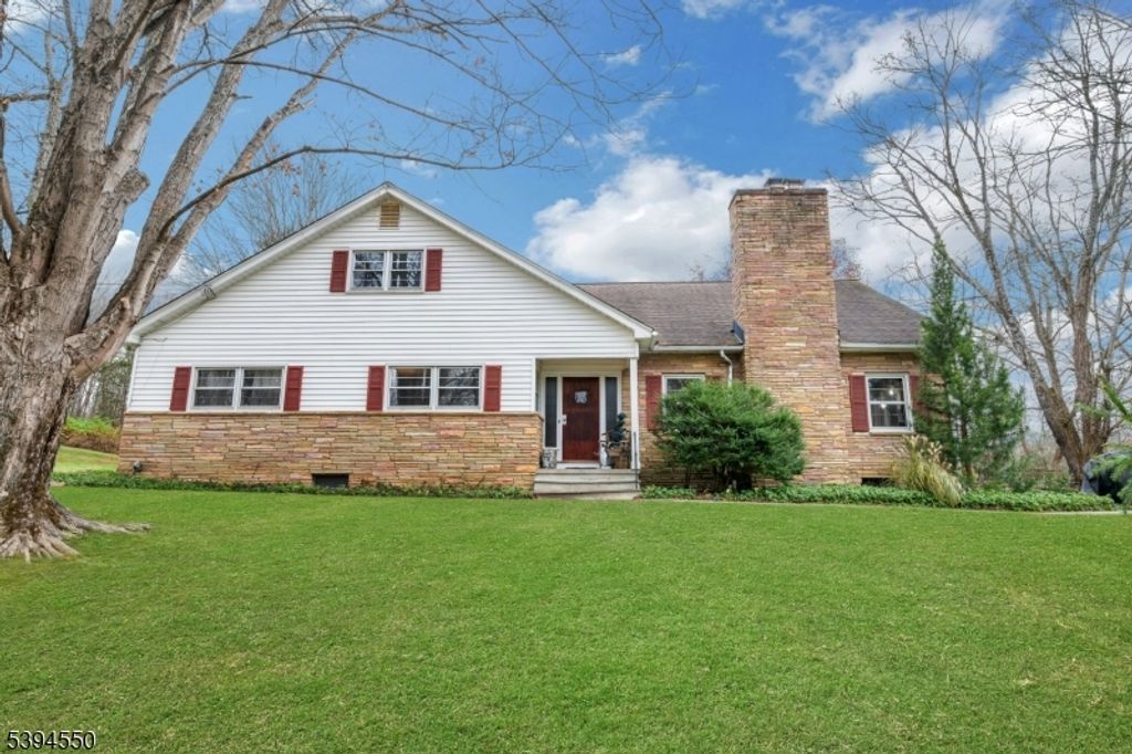 16 Stillwater Rd, Blairstown Twp., NJ 07825