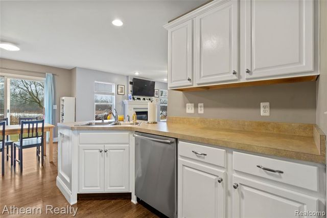 4335 Pondview Drive, Swartz Creek, MI 48473