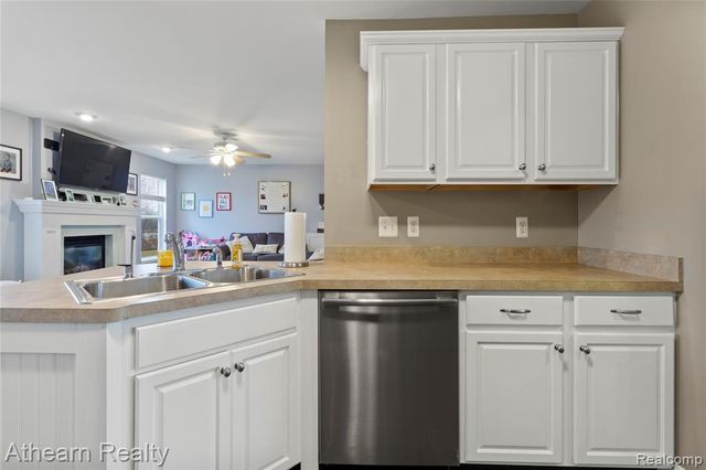 4335 Pondview Drive, Swartz Creek, MI 48473