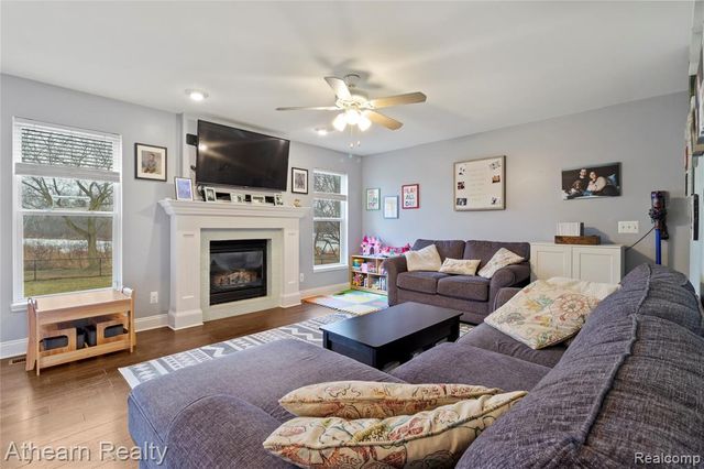 4335 Pondview Drive, Swartz Creek, MI 48473