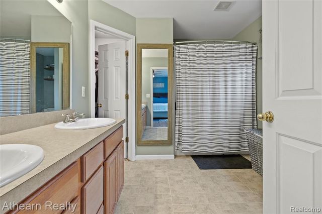 4335 Pondview Drive, Swartz Creek, MI 48473