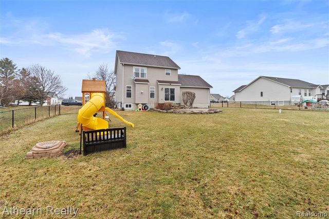 4335 Pondview Drive, Swartz Creek, MI 48473