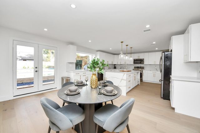1111 E 27th Street Street, Houston, TX 77009