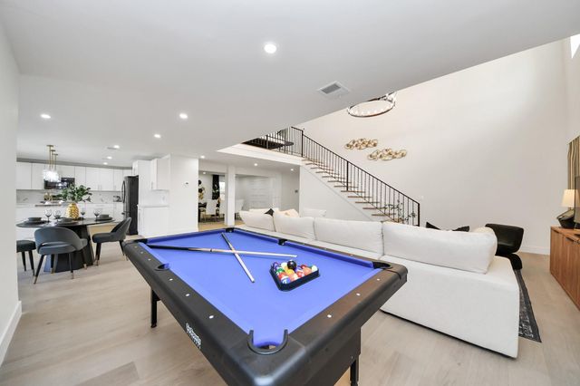 1111 E 27th Street Street, Houston, TX 77009