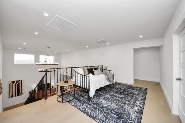 1111 E 27th Street Street, Houston, TX 77009