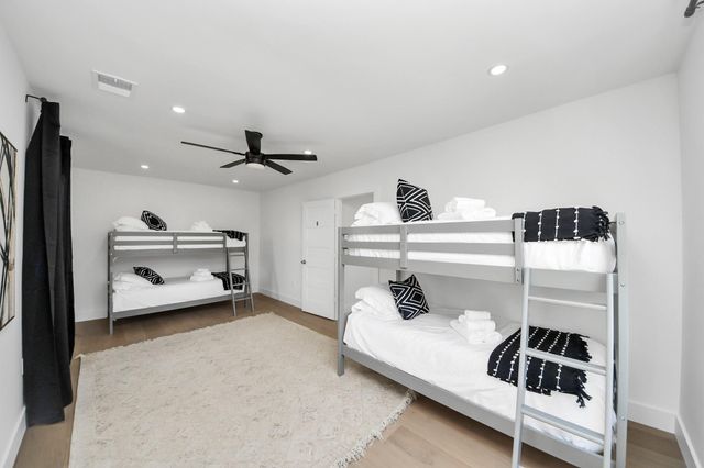 1111 E 27th Street Street, Houston, TX 77009