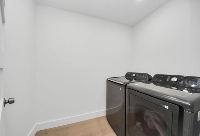 1111 E 27th Street Street, Houston, TX 77009