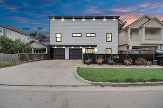 1111 E 27th Street Street, Houston, TX 77009