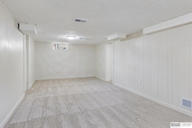 5724 Fontenelle Boulevard, Omaha, NE 68111