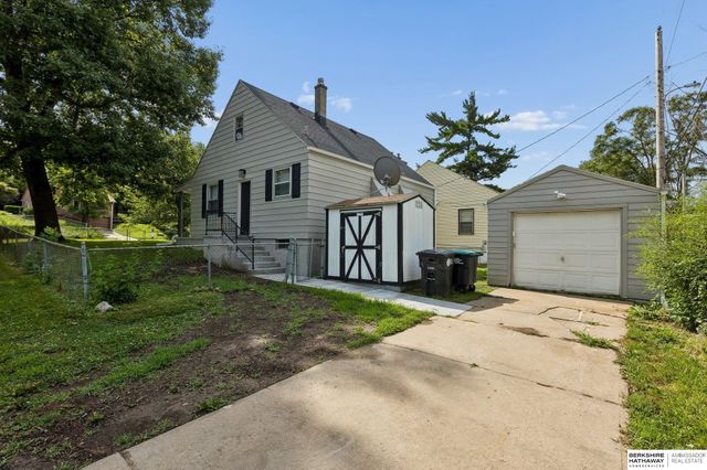 5724 Fontenelle Boulevard, Omaha, NE 68111