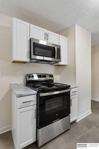 5724 Fontenelle Boulevard, Omaha, NE 68111