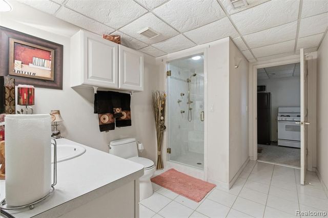 2935 Ivy Hill Drive, Commerce Twp, MI 48382