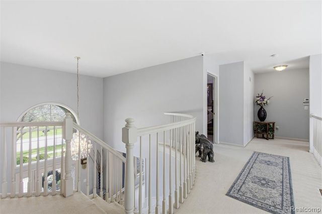 2935 Ivy Hill Drive, Commerce Twp, MI 48382