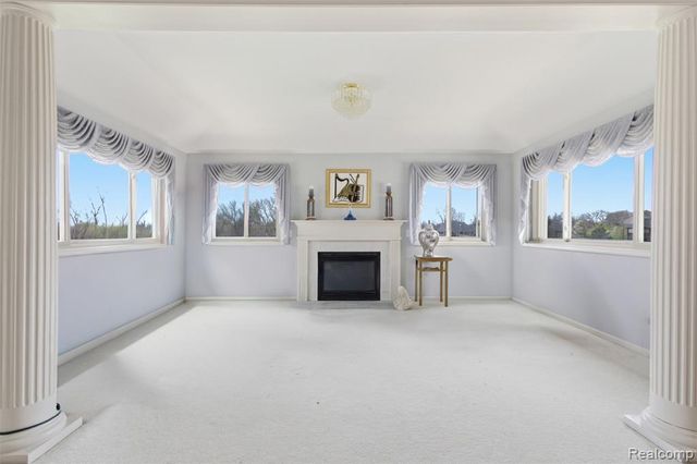 2935 Ivy Hill Drive, Commerce Twp, MI 48382