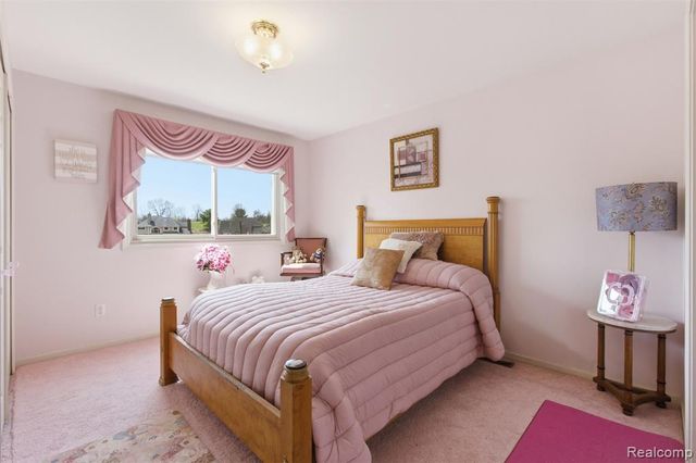 2935 Ivy Hill Drive, Commerce Twp, MI 48382