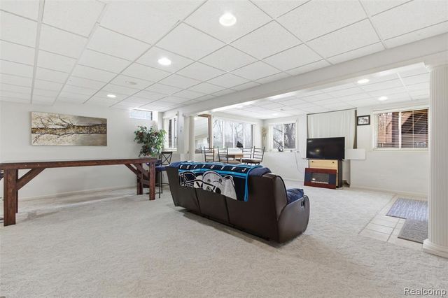 2935 Ivy Hill Drive, Commerce Twp, MI 48382