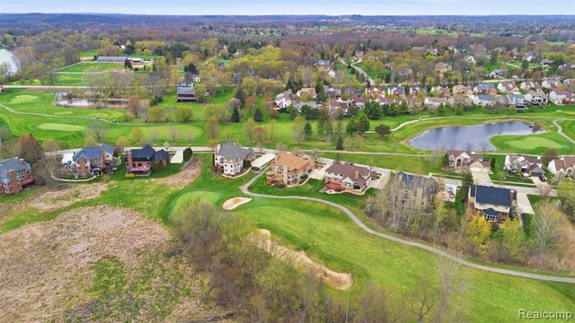 2935 Ivy Hill Drive, Commerce Twp, MI 48382