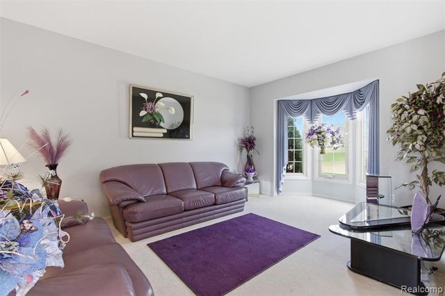 2935 Ivy Hill Drive, Commerce Twp, MI 48382