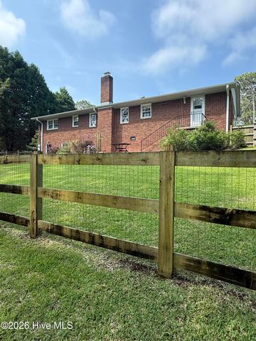 402 Stacy Avenue, Hamlet, NC 28345