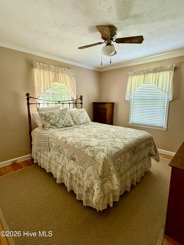 402 Stacy Avenue, Hamlet, NC 28345