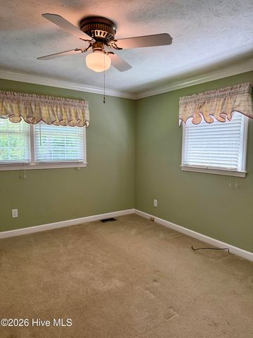 402 Stacy Avenue, Hamlet, NC 28345