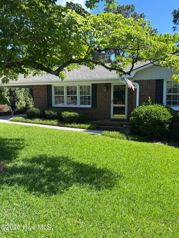402 Stacy Avenue, Hamlet, NC 28345