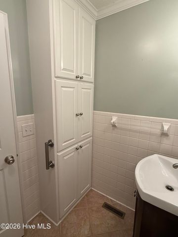 402 Stacy Avenue, Hamlet, NC 28345