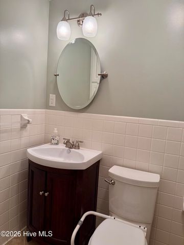 402 Stacy Avenue, Hamlet, NC 28345