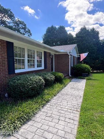 402 Stacy Avenue, Hamlet, NC 28345