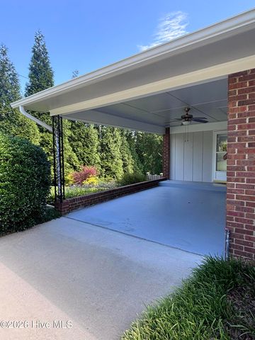 402 Stacy Avenue, Hamlet, NC 28345