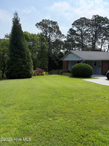 402 Stacy Avenue, Hamlet, NC 28345