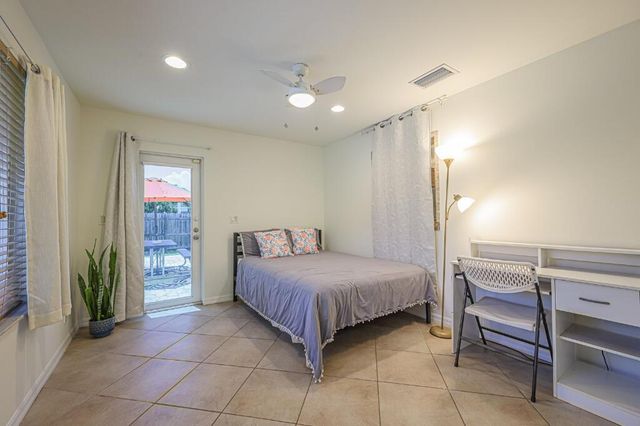 384 NW 23rd Street, Boca Raton, FL 33431