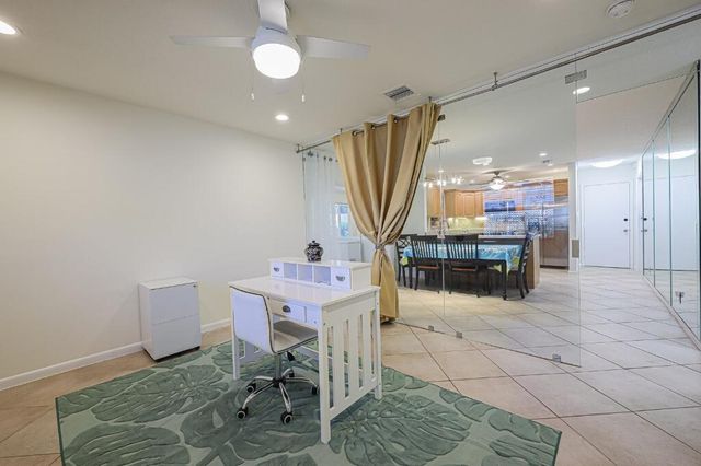 384 NW 23rd Street, Boca Raton, FL 33431