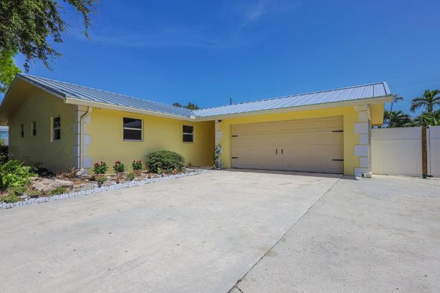 384 NW 23rd Street, Boca Raton, FL 33431
