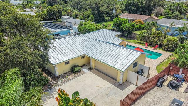 384 NW 23rd Street, Boca Raton, FL 33431
