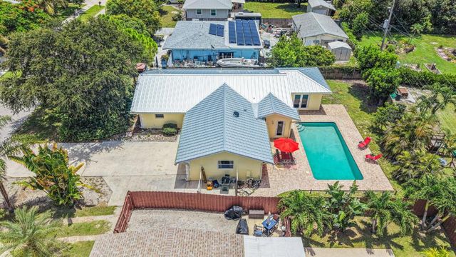 384 NW 23rd Street, Boca Raton, FL 33431