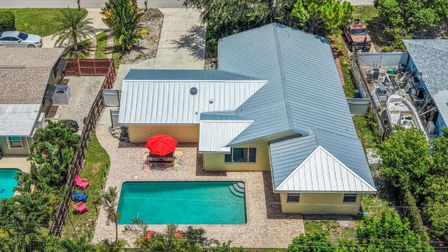 384 NW 23rd Street, Boca Raton, FL 33431