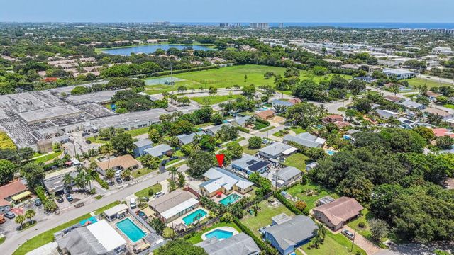 384 NW 23rd Street, Boca Raton, FL 33431