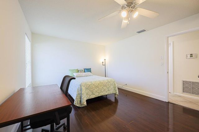 384 NW 23rd Street, Boca Raton, FL 33431