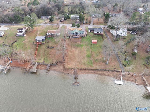 435 Carter Drive, Tuscumbia, AL 35674